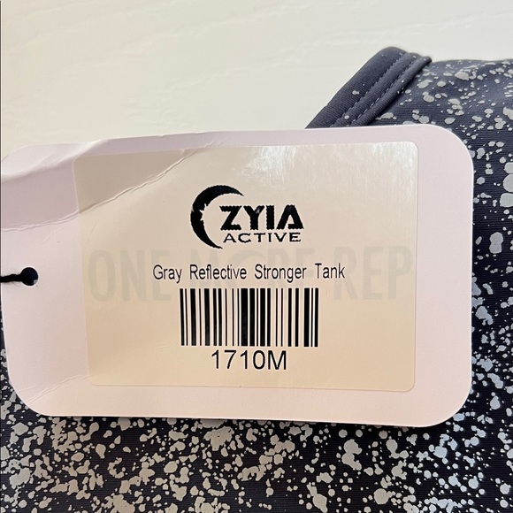 NWT Zyia Active Gray Reflective Stronger Tank - Picture 2 of 5